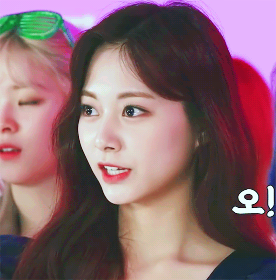 Tzuyu-Woo-Surprise-KTV.gif
