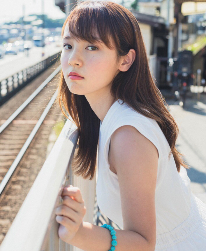 森千晴 森千晴 ZPdfqv4.jpg