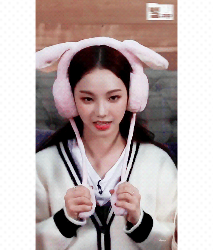 Aespa-Karina-GIF-capture- (10).gif