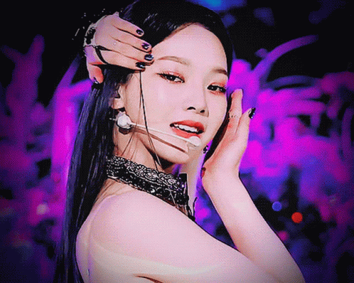 Aespa-Karina-GIF-capture- (06).gif