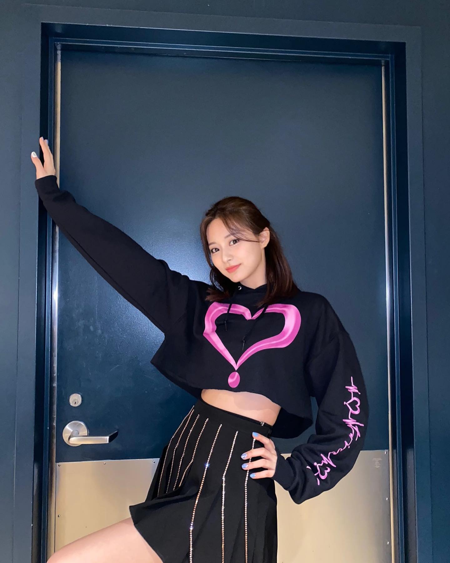 Twice Tzuyu Wink  Los Angels The forum Stadium (2022 Feb) - 7.jpg