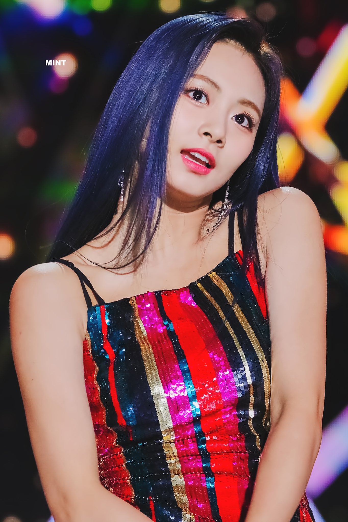 2019-Feel-Special-Twice-Tzuyu-0.jpg