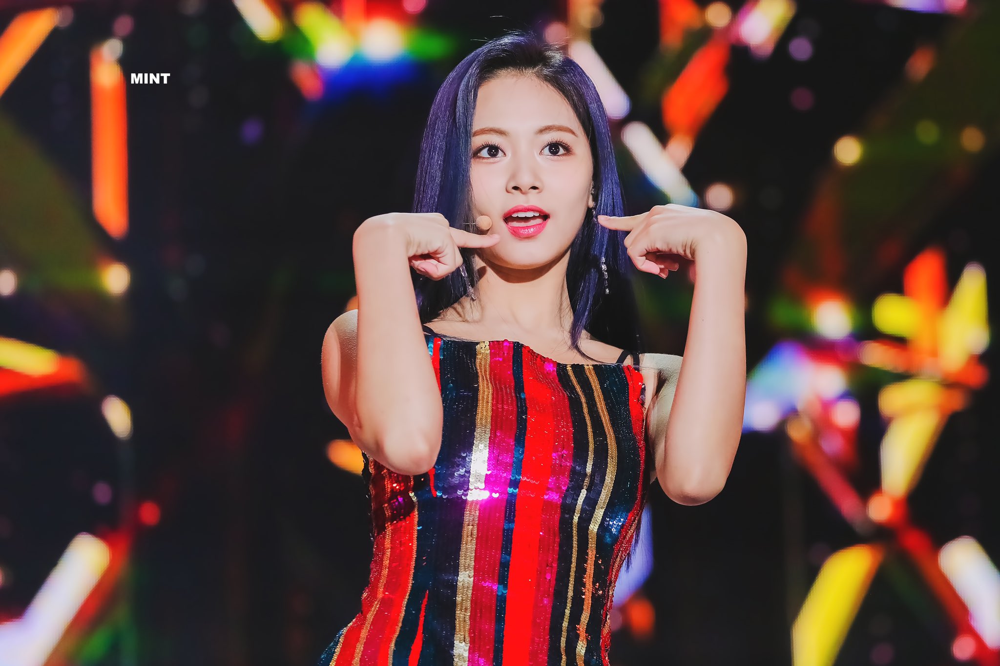 2019-Feel-Special-Twice-Tzuyu-2.jpg