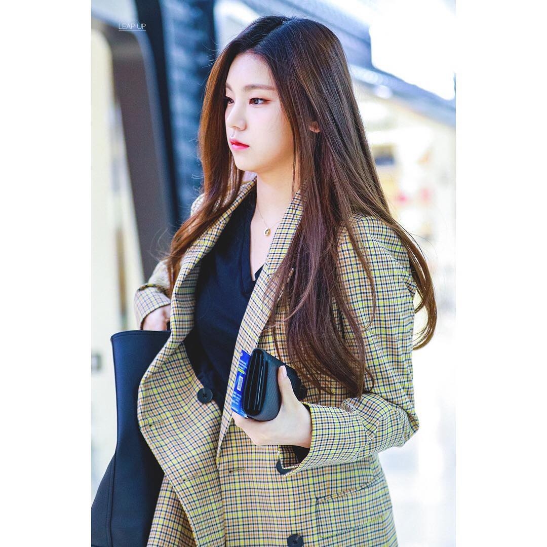 ITZY-Yeji-2019- (40).jpg