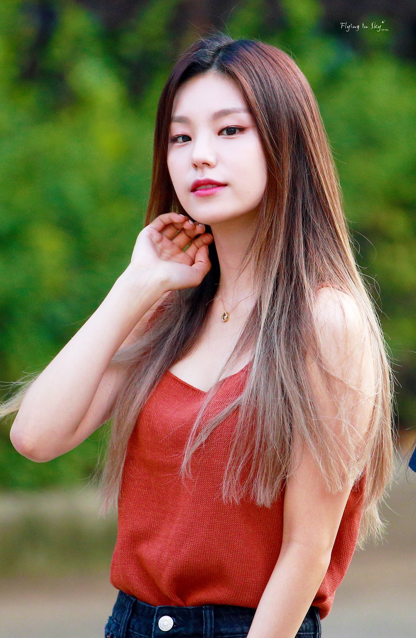 ITZY-Yeji-2019- (66).jpg